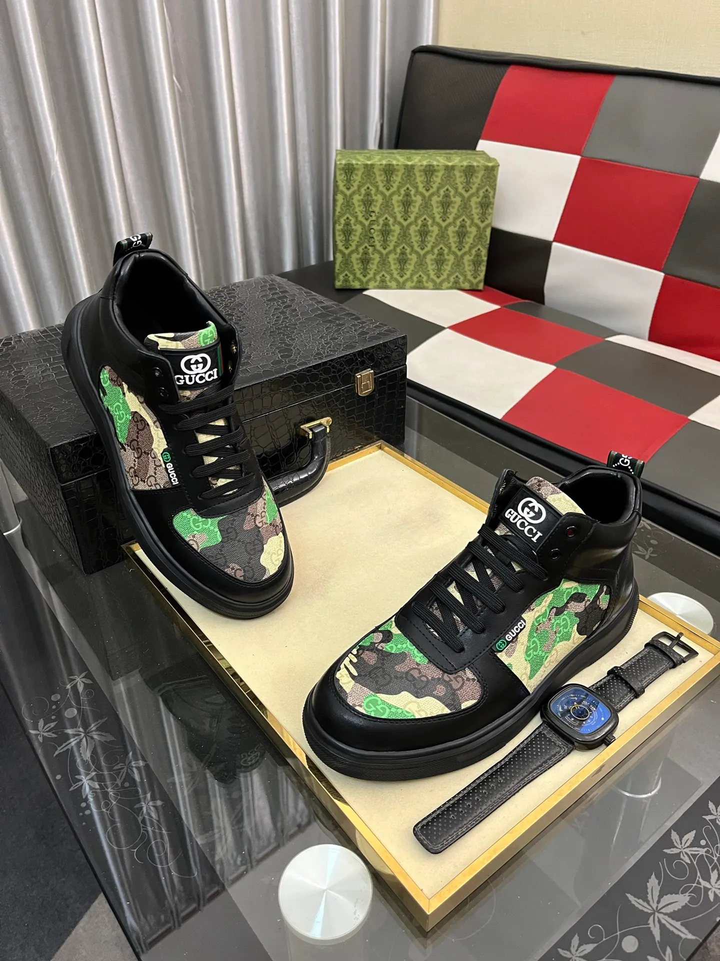 Men's shoes💰: 420⌚️⌚️[GUCCI sheepskin lining] Men's classic Gucci high-top casual shoes, original quality💯The upper is made of imported Italian cowhide and sheepskin lining, with fine workmanship and high-end atmosphere. Has a fashionable and exemplary look. Original rubber wear-resistant outsole. Code number: 38-44